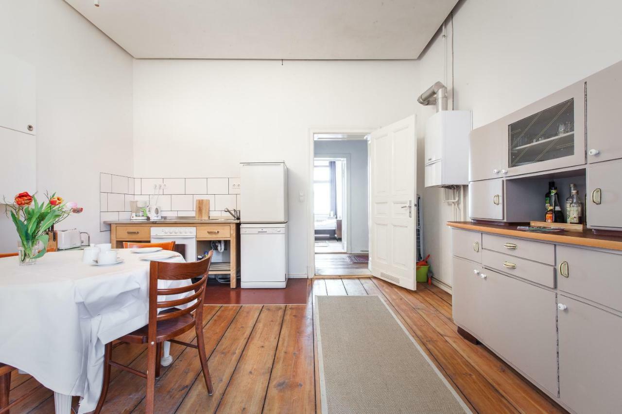3 Bedroom Apartment Berlin Extérieur photo