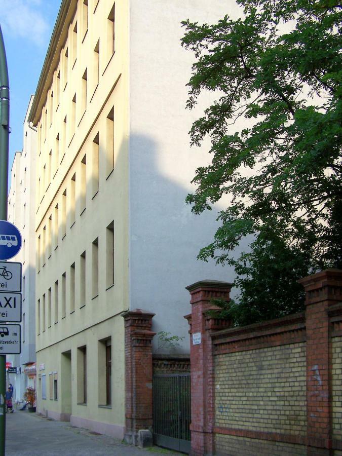 3 Bedroom Apartment Berlin Extérieur photo