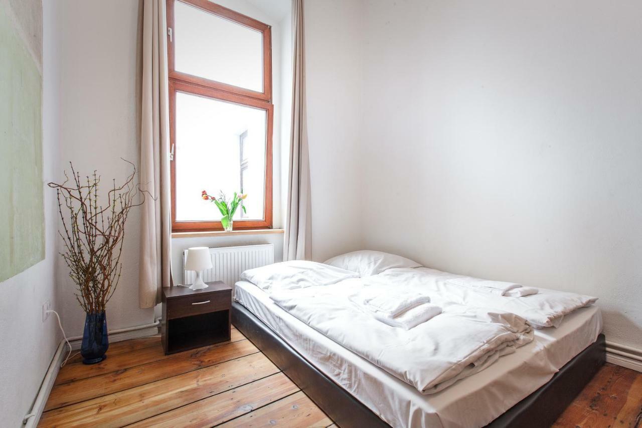 3 Bedroom Apartment Berlin Extérieur photo